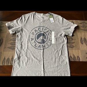 Men’s Goodfellow Crewneck T-shirt (Men’s Medium)